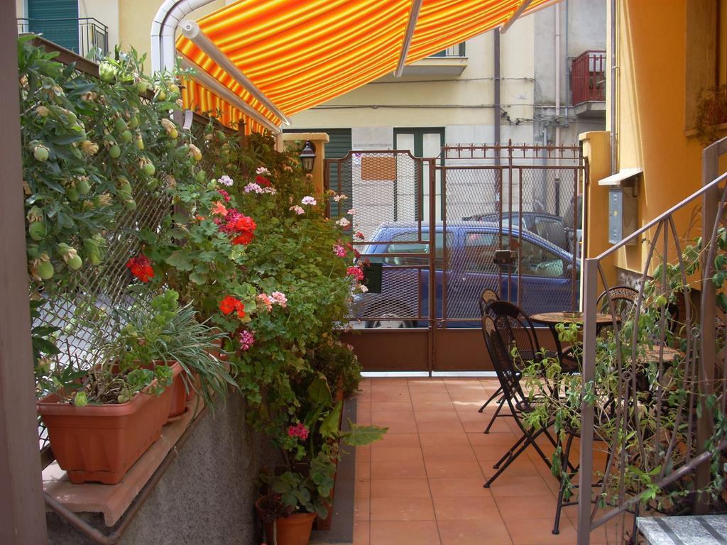Eurelios Bed & Breakfast Adrano Екстериор снимка