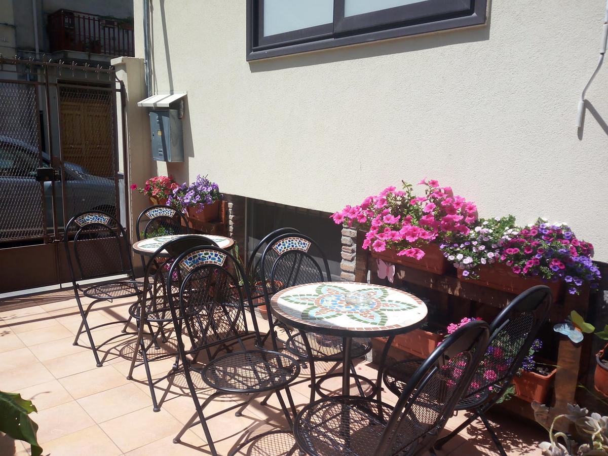 Eurelios Bed & Breakfast Adrano Екстериор снимка