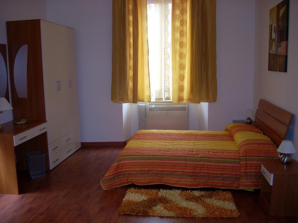 Eurelios Bed & Breakfast Adrano Екстериор снимка